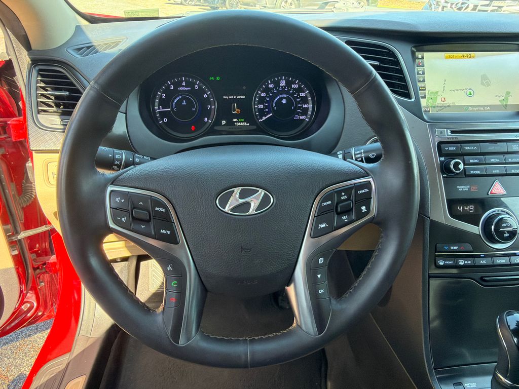 Thumbnail: 2016 Hyundai Azera - 25