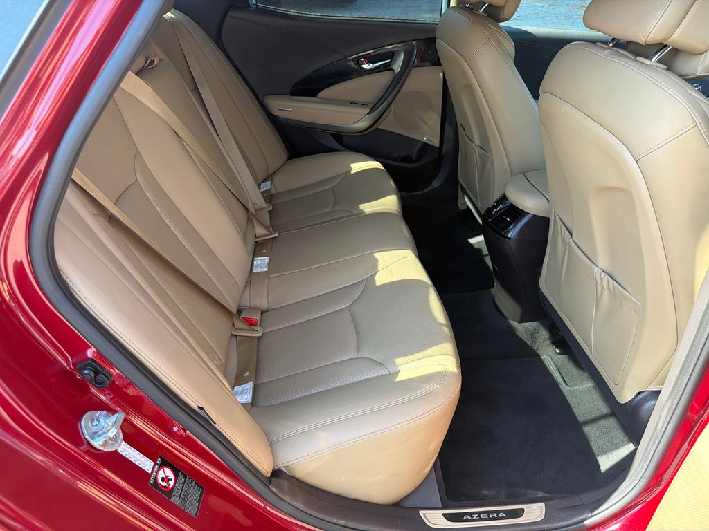 Thumbnail: 2016 Hyundai Azera - 11