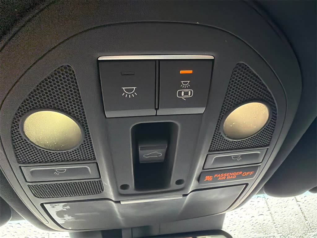 Thumbnail: 2023 Genesis G70 - 31