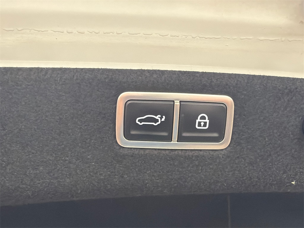 Thumbnail: 2023 Genesis G70 - 24