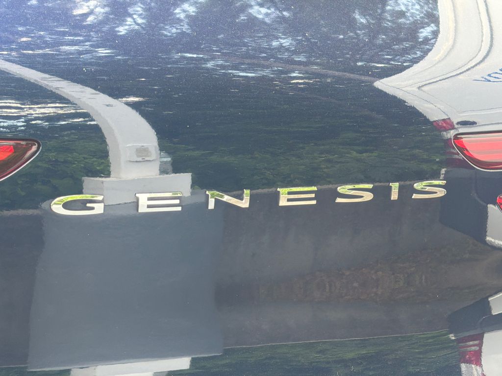 Thumbnail: 2023 Genesis GV70 - 13