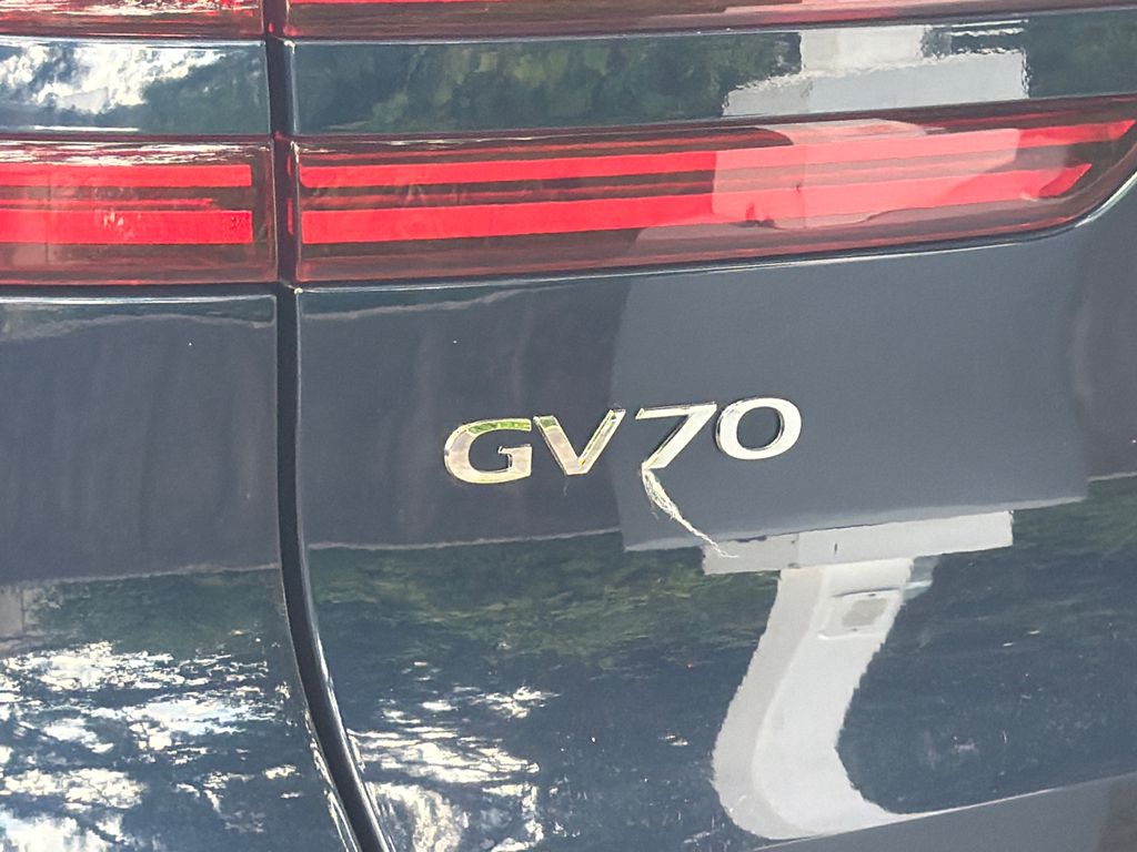 Thumbnail: 2023 Genesis GV70 - 5