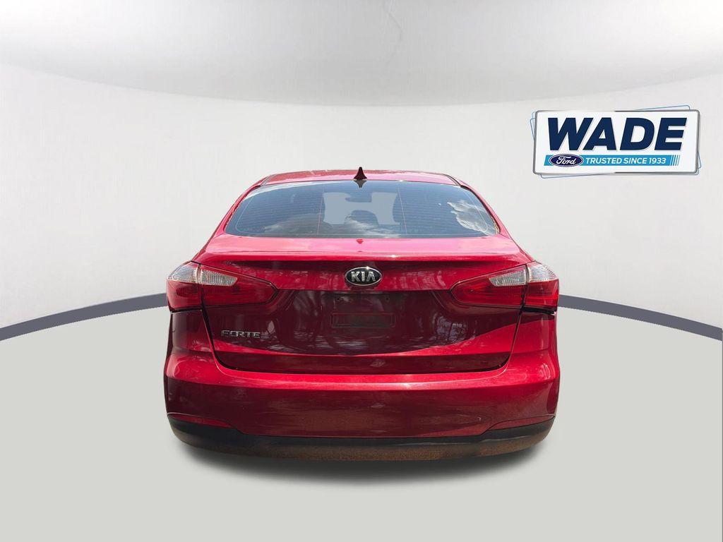 Thumbnail: 2016 Kia Forte - 11