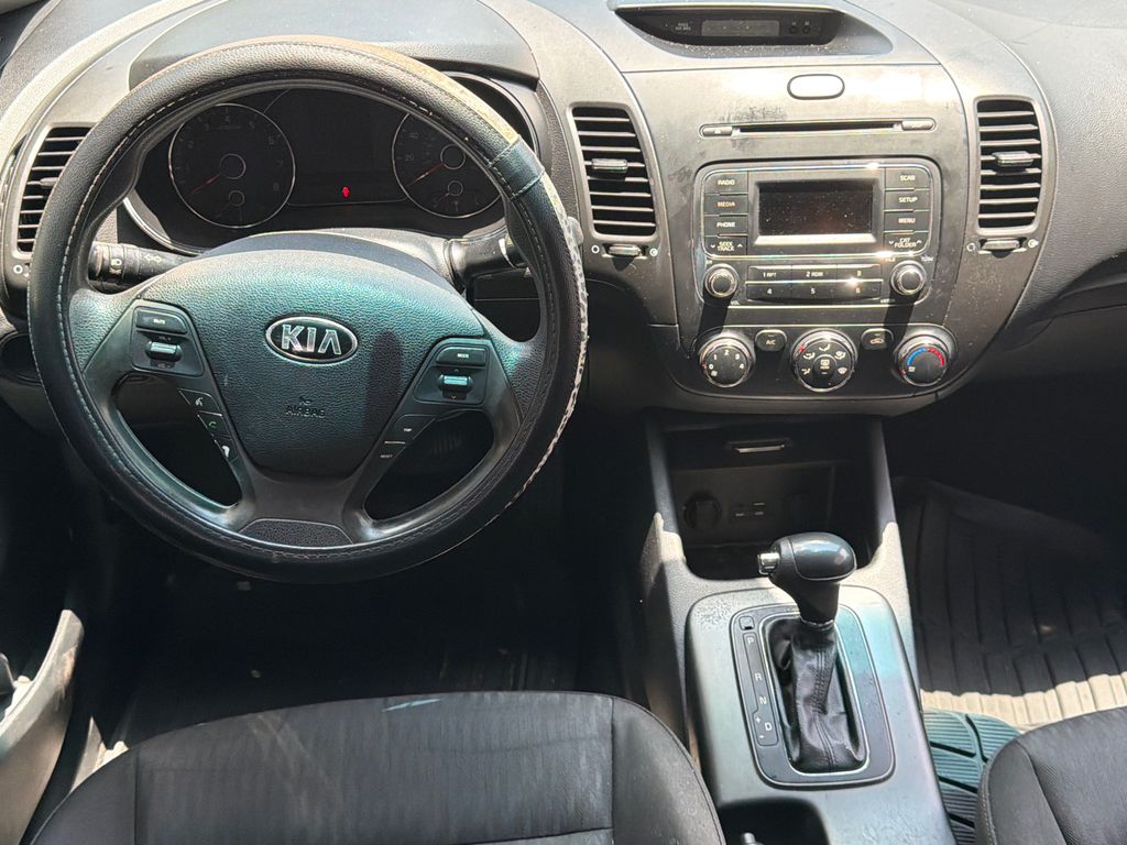 Thumbnail: 2016 Kia Forte - 2