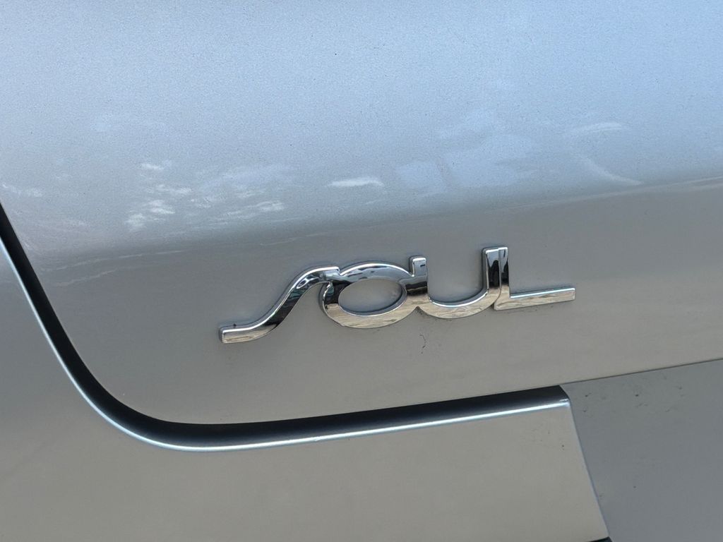 Thumbnail: 2021 Kia Soul - 4