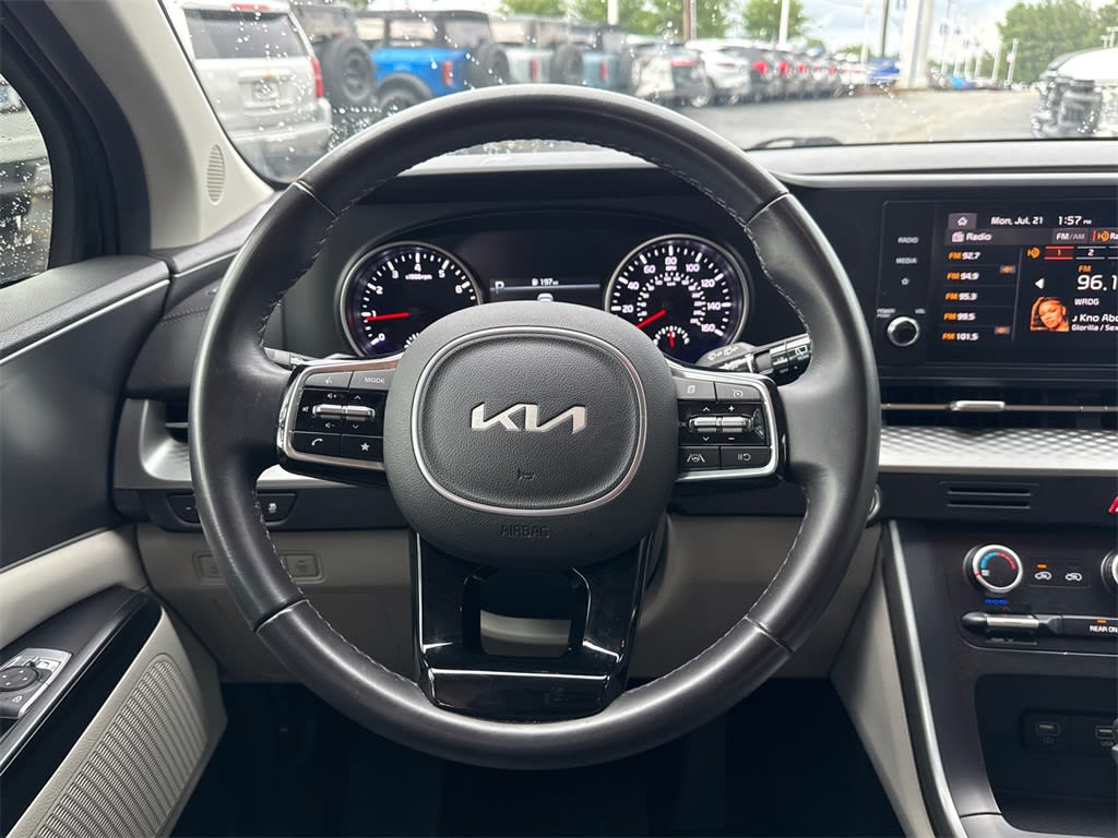 Thumbnail: 2023 Kia Carnival - 11