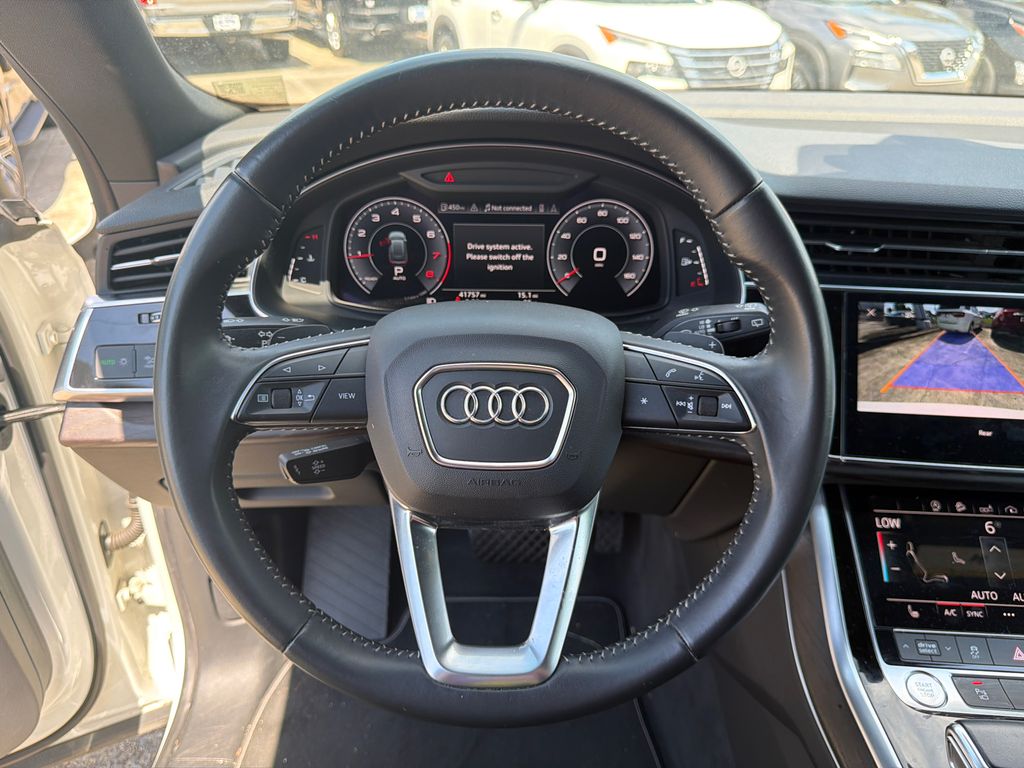 Thumbnail: 2020 Audi Q8 - 27