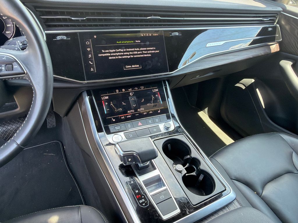 Thumbnail: 2020 Audi Q8 - 14