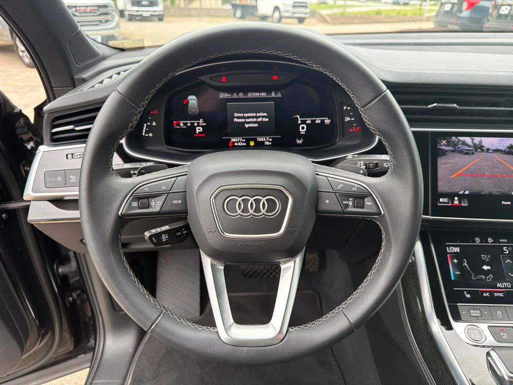 Thumbnail: 2025 Audi Q7 - 12
