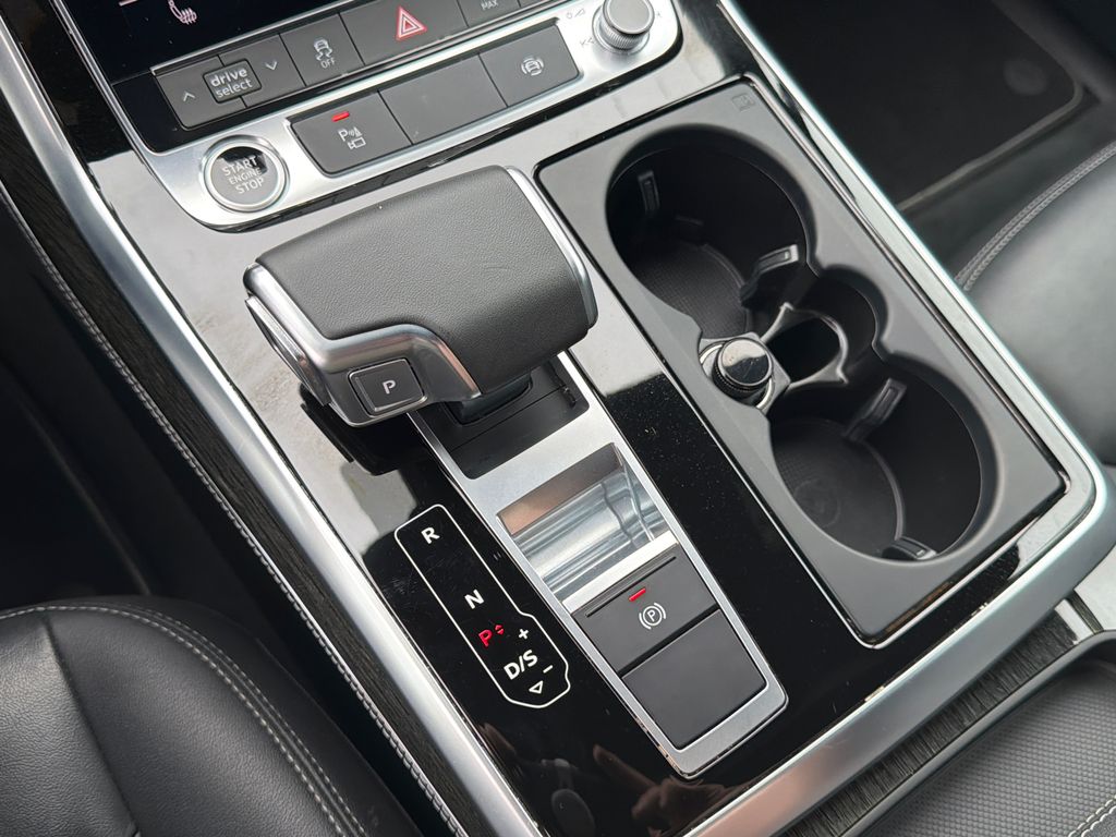Thumbnail: 2025 Audi Q7 - 30