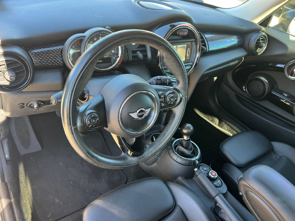 Thumbnail: 2017 MINI Cooper - 2