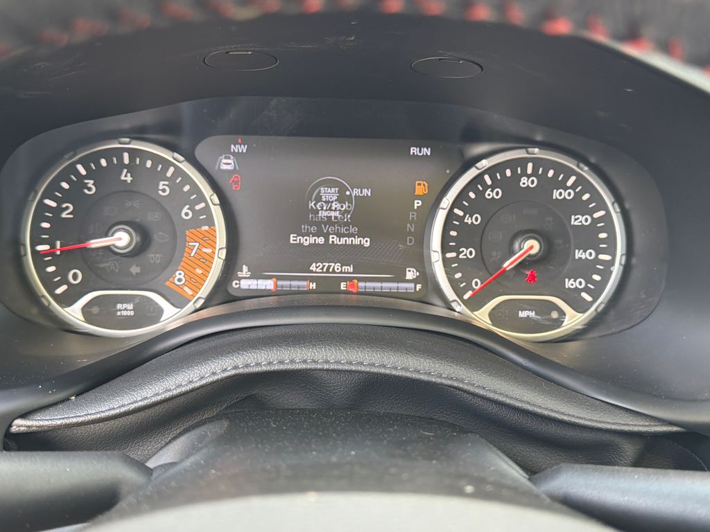 Thumbnail: 2021 Jeep Renegade - 16