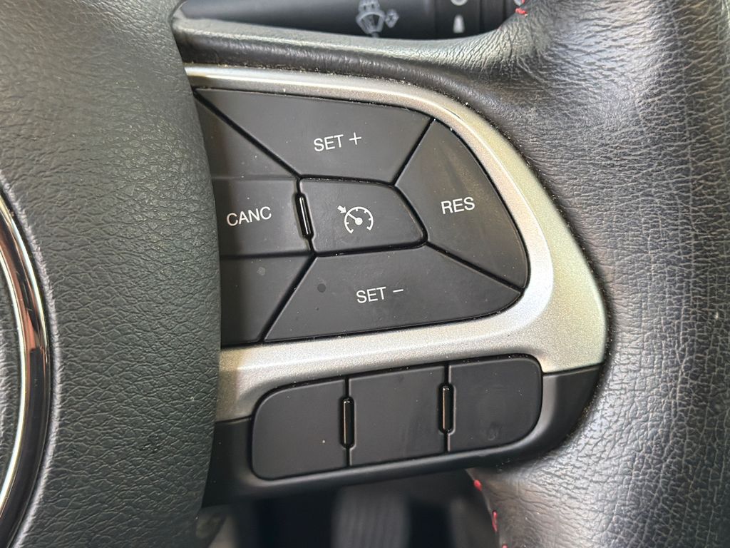 Thumbnail: 2021 Jeep Renegade - 27