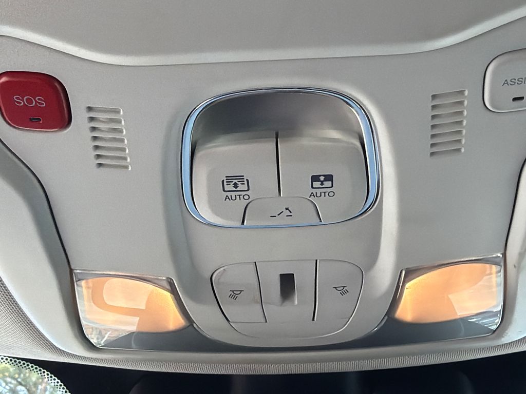 Thumbnail: 2021 Jeep Renegade - 15