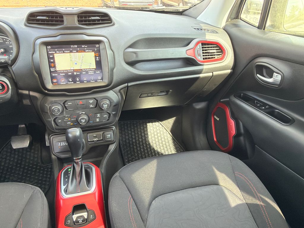 Thumbnail: 2021 Jeep Renegade - 13