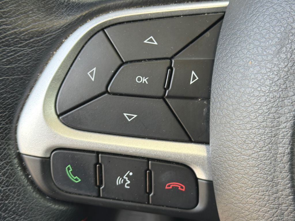 Thumbnail: 2021 Jeep Renegade - 26