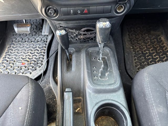 Thumbnail: 2014 Jeep Wrangler - 22