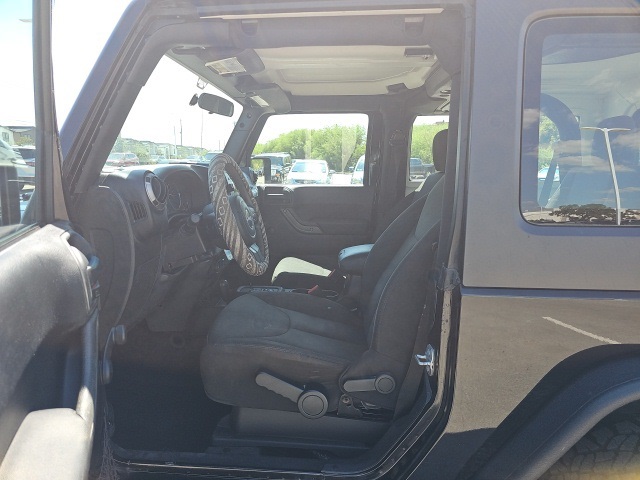 Thumbnail: 2016 Jeep Wrangler - 8