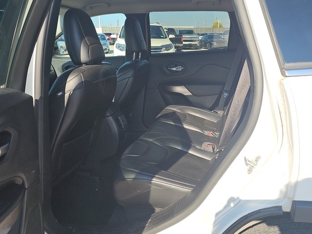 Thumbnail: 2020 Jeep Cherokee - 9