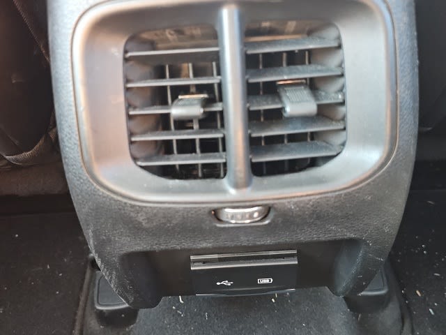 Thumbnail: 2020 Jeep Cherokee - 25