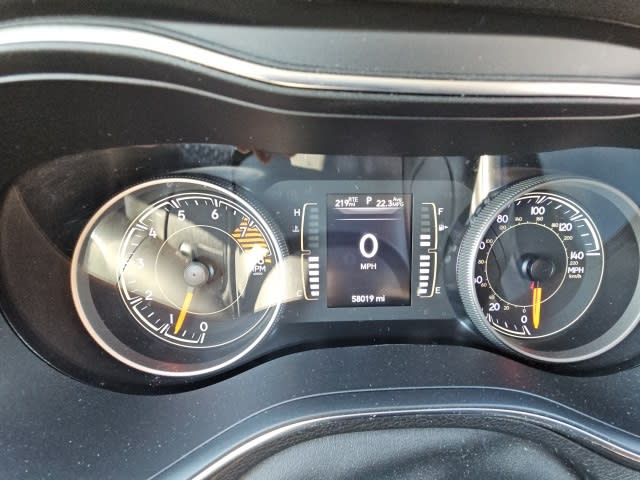 Thumbnail: 2020 Jeep Cherokee - 12