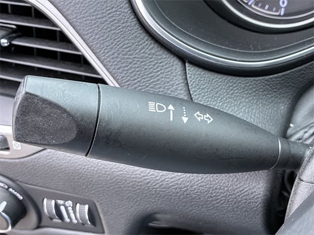 Thumbnail: 2020 Jeep Cherokee - 34