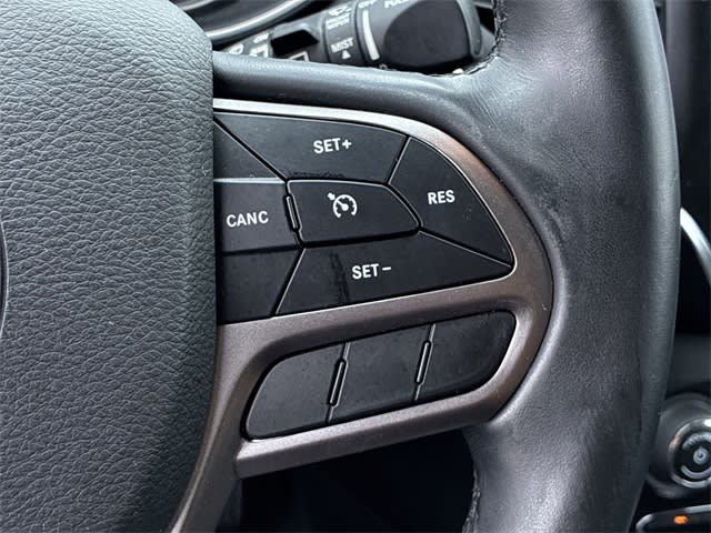 Thumbnail: 2020 Jeep Cherokee - 32