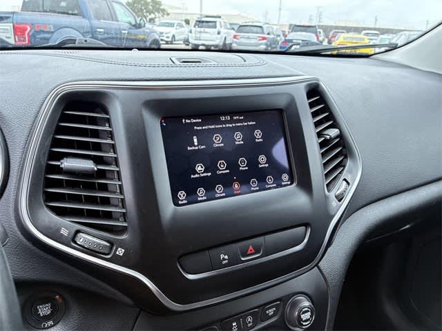 Thumbnail: 2020 Jeep Cherokee - 16