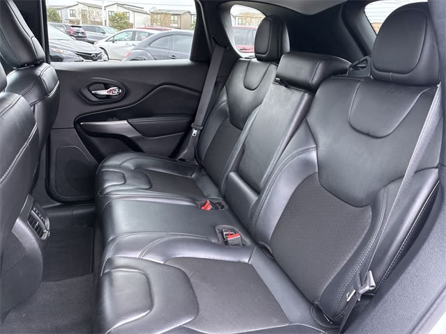 Thumbnail: 2020 Jeep Cherokee - 28