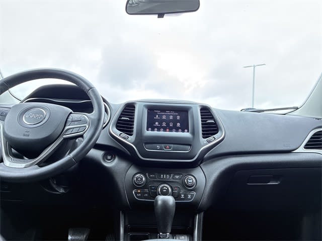 Thumbnail: 2020 Jeep Cherokee - 15