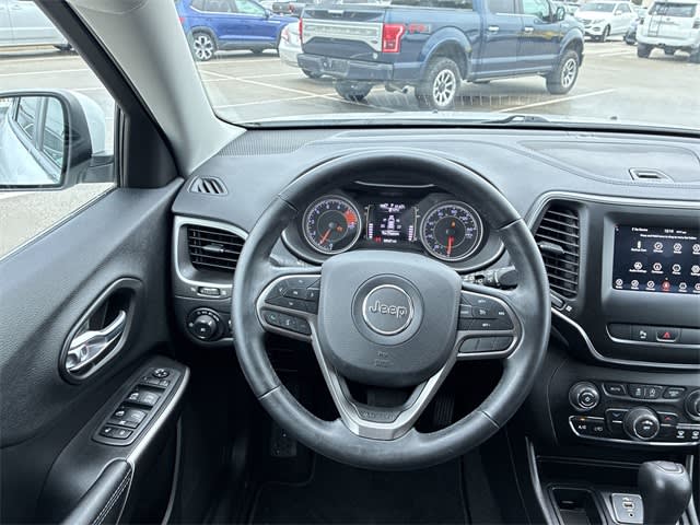 Thumbnail: 2020 Jeep Cherokee - 14