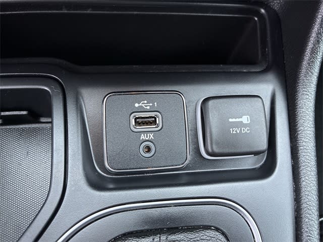 Thumbnail: 2020 Jeep Cherokee - 37