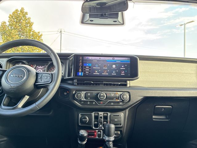 Thumbnail: 2025 Jeep Wrangler - 14