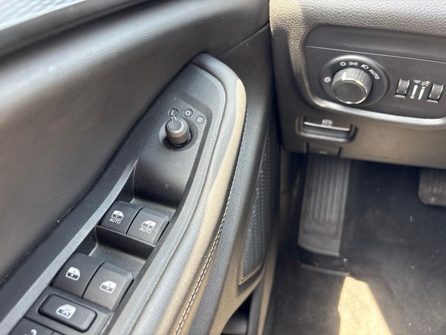 Thumbnail: 2023 Jeep Grand Cherokee - 26