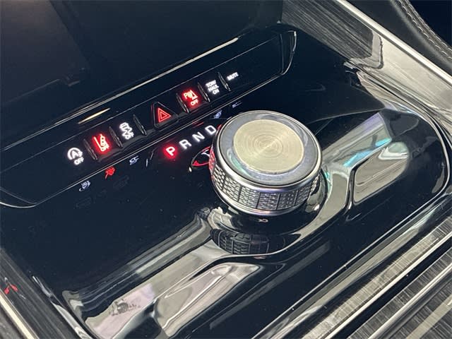 Thumbnail: 2022 Jeep Wagoneer - 35