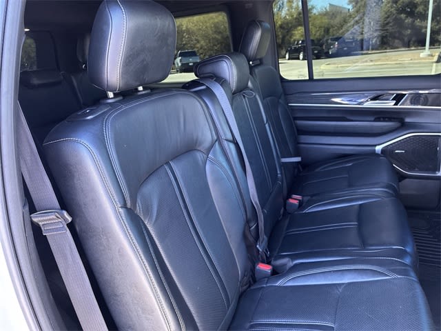 Thumbnail: 2022 Jeep Wagoneer - 28