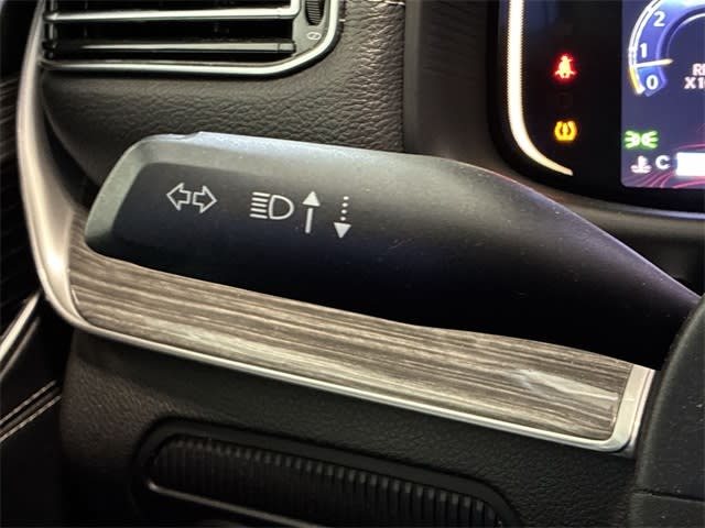 Thumbnail: 2022 Jeep Wagoneer - 32