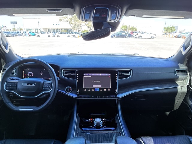 Thumbnail: 2022 Jeep Wagoneer - 10