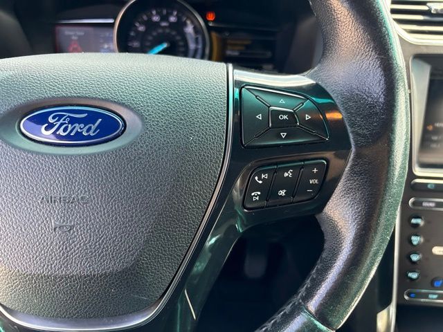 Thumbnail: 2016 Ford Explorer - 21