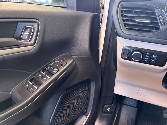 Thumbnail: 2022 Ford Escape - 38