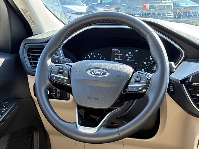 Thumbnail: 2022 Ford Escape - 13