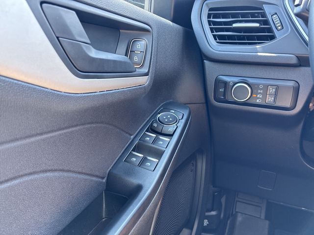 Thumbnail: 2022 Ford Escape - 38