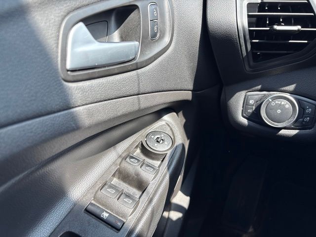Thumbnail: 2018 Ford Escape - 26