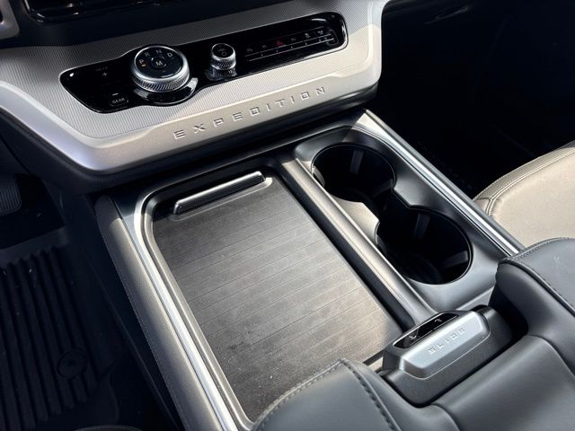 Thumbnail: 2026 Ford Expedition MAX - 21