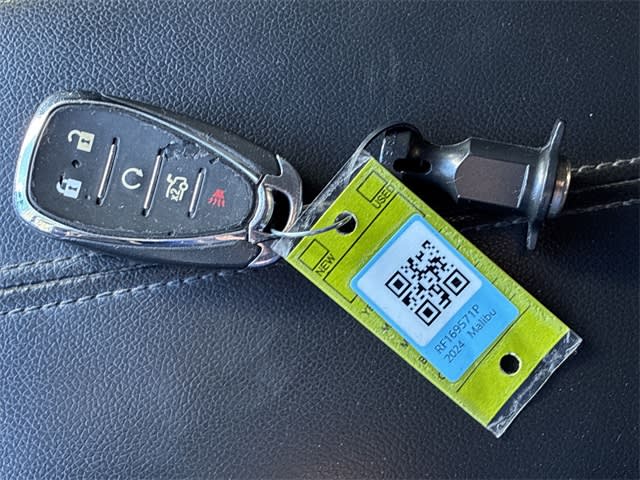 Thumbnail: 2024 Chevrolet Malibu - 19