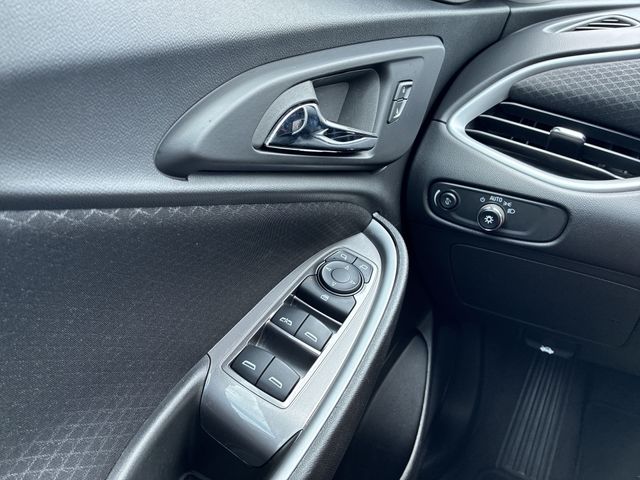 Thumbnail: 2024 Chevrolet Malibu - 38