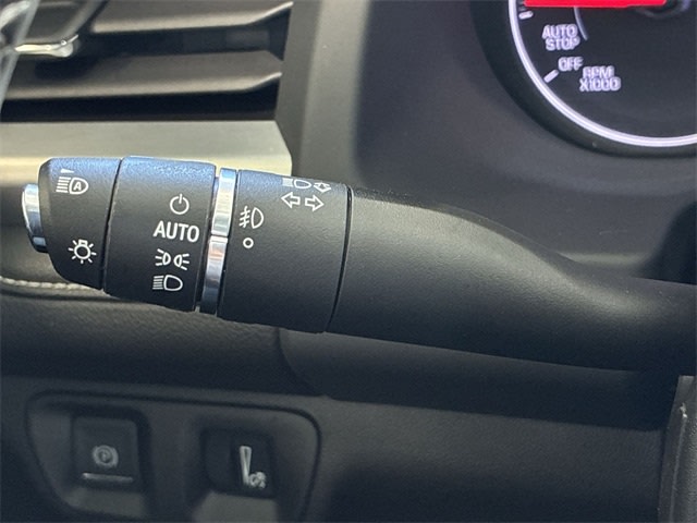 Thumbnail: 2023 GMC Acadia - 33