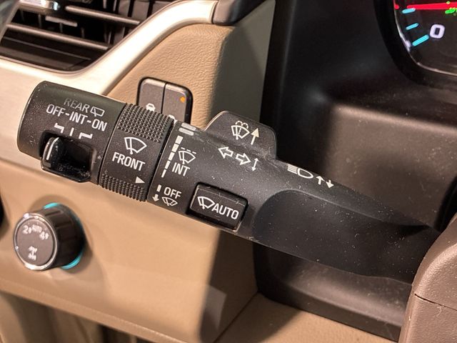 Thumbnail: 2017 GMC Yukon - 33