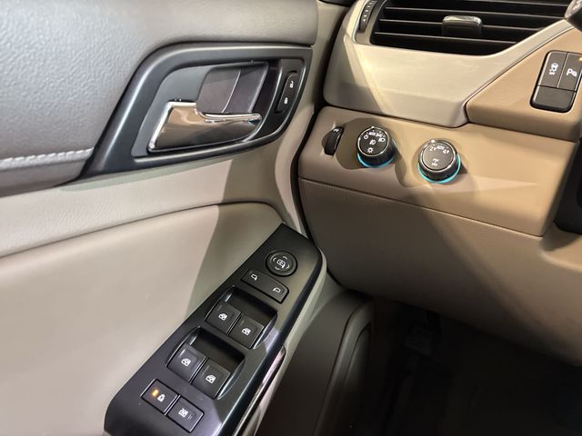 Thumbnail: 2017 GMC Yukon - 39