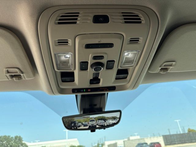 Thumbnail: 2021 GMC Yukon - 22
